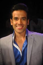 Tusshar Kapoor on the sets of India_s got talent in Filmcity on 29th Aug 2011 (48).JPG